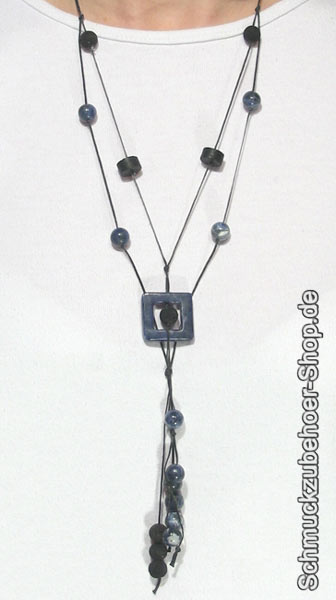 Kette mit Sodalith und Lava